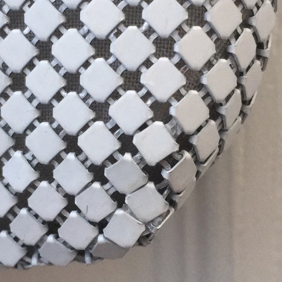 LADIES’ Whiting and Davis International Mesh Purse - Picture 4 of 10